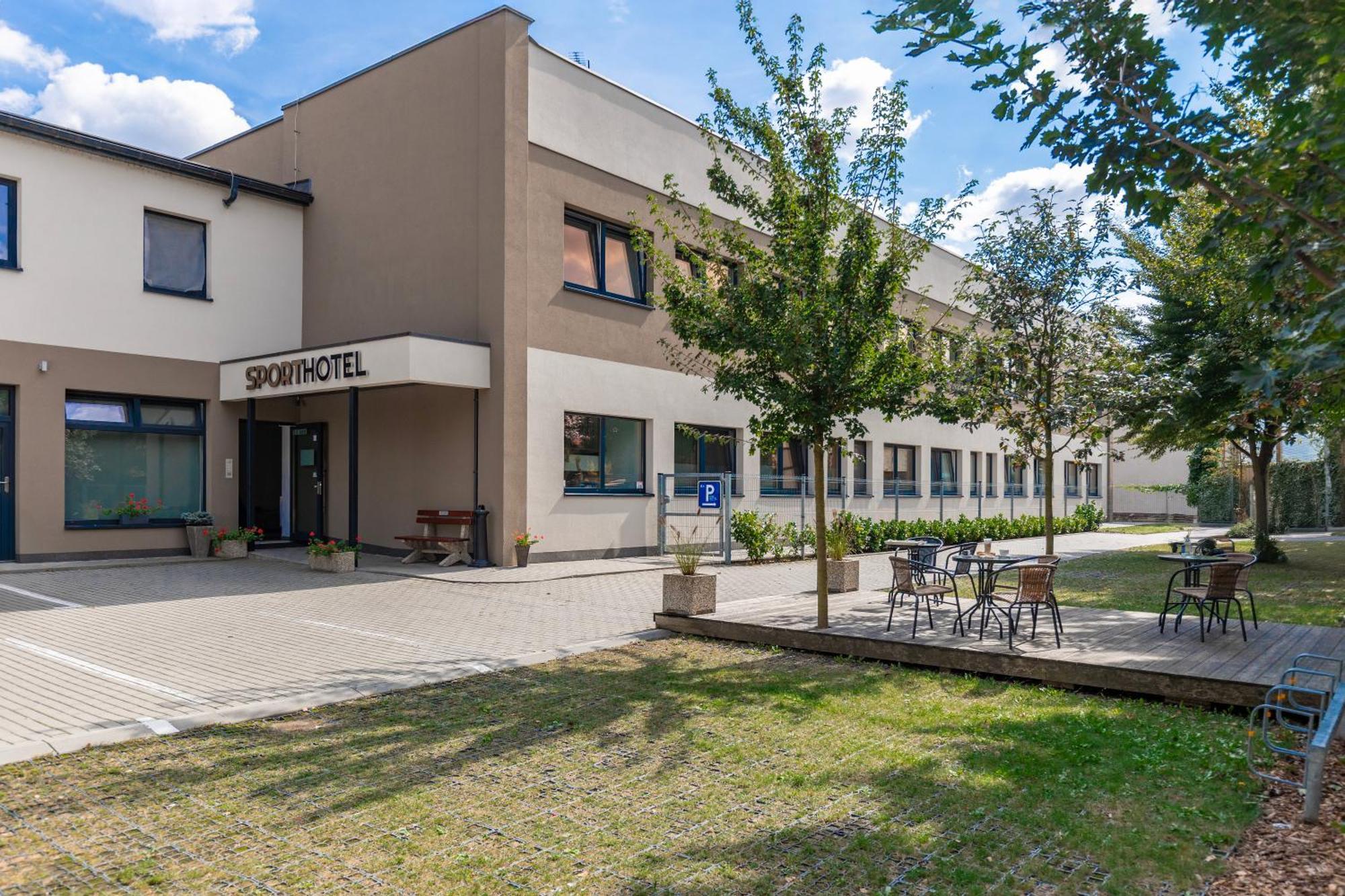 Sport Hotel Centrum Valašské Meziříčí Esterno foto