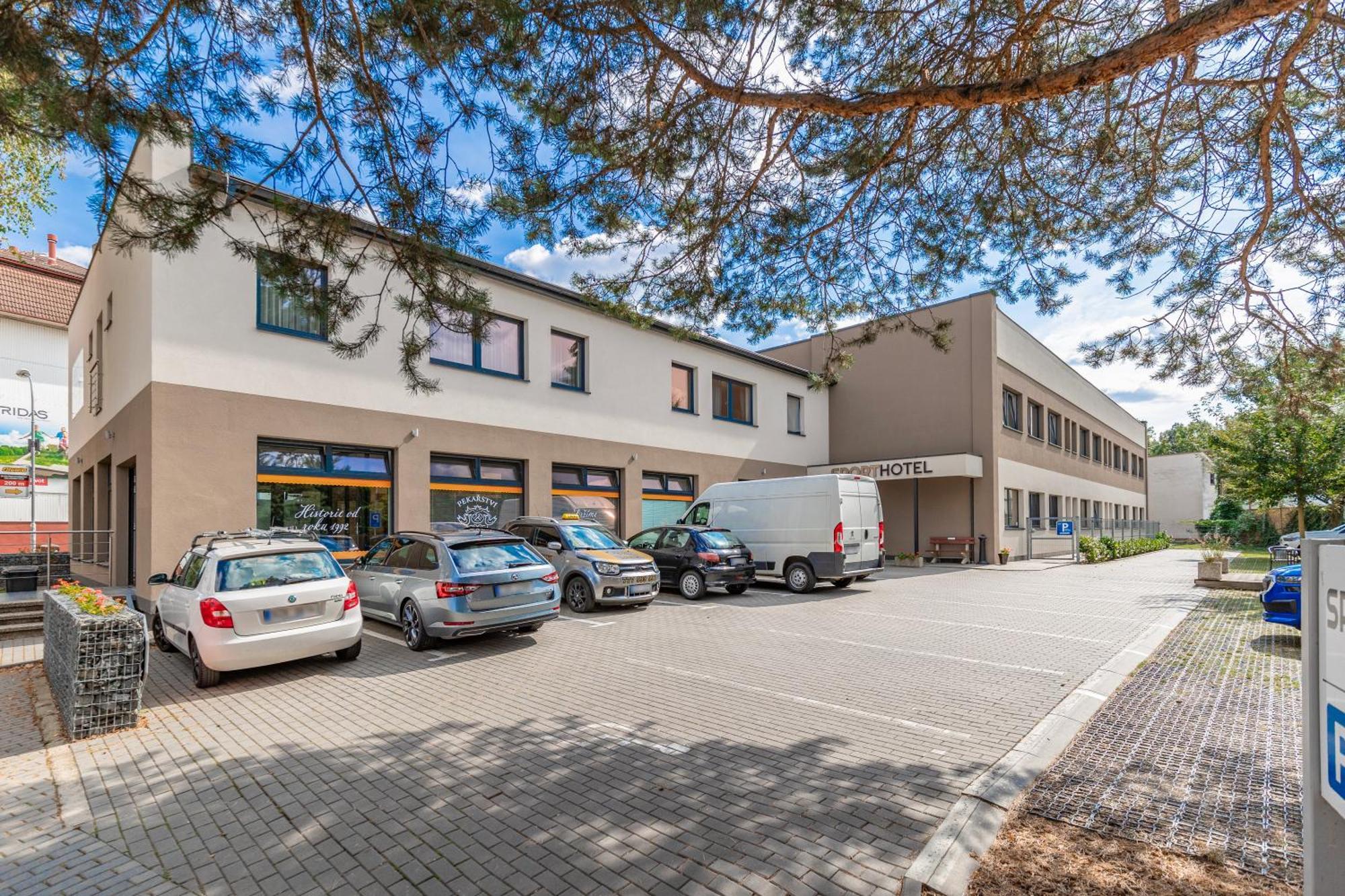 Sport Hotel Centrum Valašské Meziříčí Esterno foto